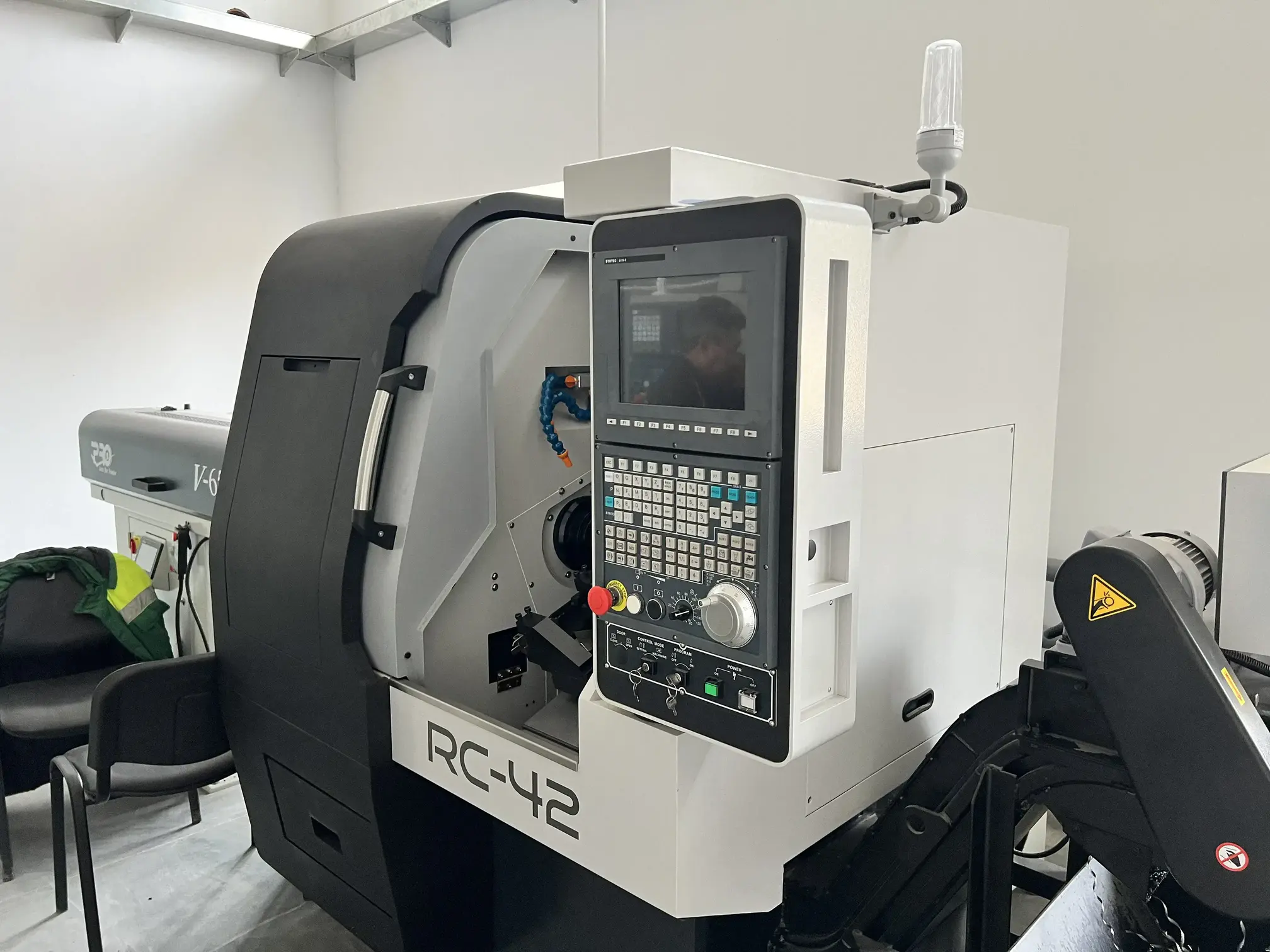 SYNTEC RC-42